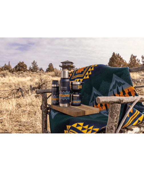 Stanley x Pendleton Insulated Bottle 32 oz Wildland Heroes Man