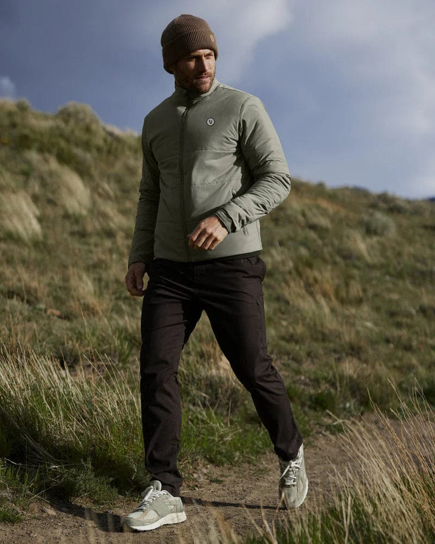 <h2>JACKETS ➤</h2>