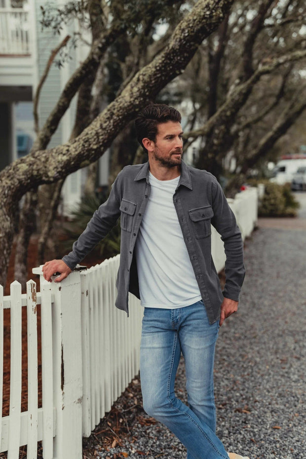 <h2>SHACKETS ➤</h2>